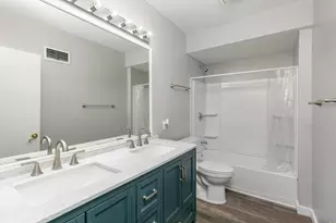 2908 26th St, Moline, IL 61265 - Photo 35