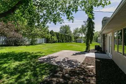 2908 26th Street, Moline, IL 61265 - Photo 5