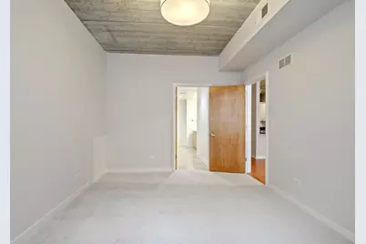 5430 N Sheridan Road #304, Chicago, IL 60640 - Photo 9