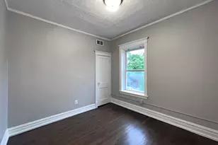 2707 E 78th St, Chicago, IL 60649 - Photo 11
