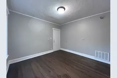 2707 E 78th Street #2W, Chicago, IL 60649 - Photo 5