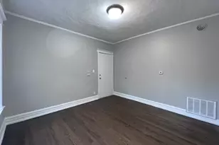 2707 E 78th St, Chicago, IL 60649 - Photo 5