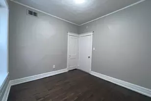 2707 E 78th St, Chicago, IL 60649 - Photo 19