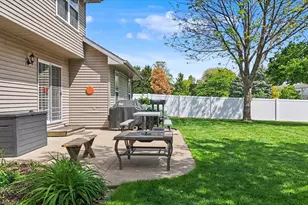 3208 Cherry Hills Dr, Champaign, IL 61822 - Photo 43