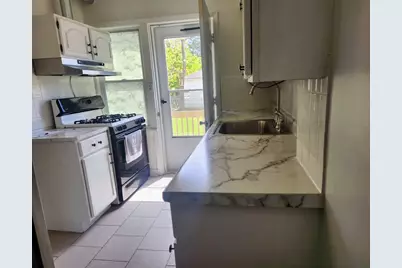 409-11 W Keith Avenue, Waukegan, IL 60085 - Photo 11