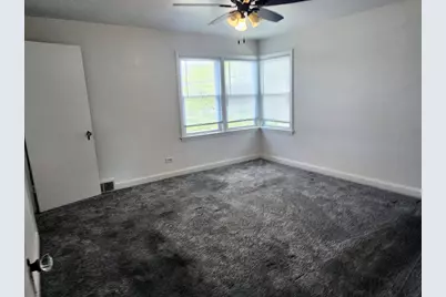 409-11 W Keith Avenue, Waukegan, IL 60085 - Photo 15