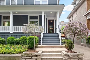 819 W Junior Terrace, Chicago, IL 60613 - Photo 3