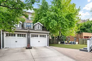 819 W Junior Terrace, Chicago, IL 60613 - Photo 61