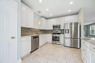 4144 Milford Ln, Aurora, IL 60504 - Photo 5