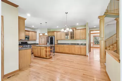 426 Heatherwood Drive SE, Oswego, IL 60543 - Photo 7