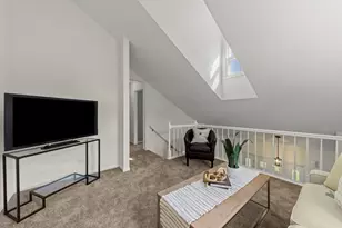 1353 Queensgreen Cir, Naperville, IL 60563 - Photo 15