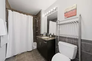 235 W Van Buren St, Chicago, IL 60607 - Photo 9