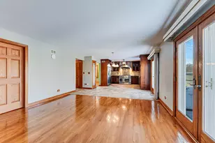 8732 W Surrey Park, Palos Hills, IL 60465 - Photo 5