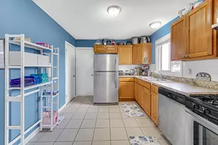 310 Maricopa Ln, Hoffman Estates, IL 60169 - Photo 7