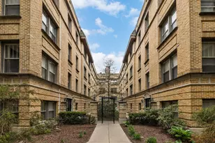 1364 W Greenleaf Ave, Chicago, IL 60626 - Photo 1