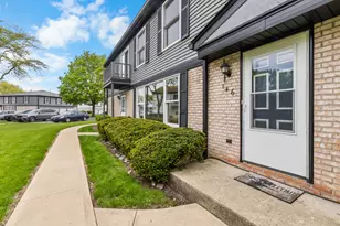 146 Inverrary Ln, Deerfield, IL 60015 - Photo 3