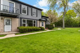 146 Inverrary Ln, Deerfield, IL 60015 - Photo 1