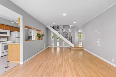 146 Inverrary Lane #146, Deerfield, IL 60015 - Photo 9