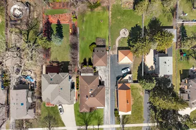221 E Grantley Avenue, Elmhurst, IL 60126 - Photo 31