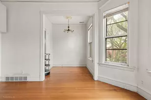 1417 W Edgewater Ave, Chicago, IL 60660 - Photo 13