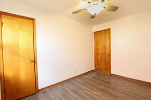 7728 S Kilpatrick Ave, Chicago, IL 60652 - Photo 9