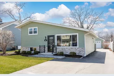 646 W Babcock Avenue, Elmhurst, IL 60126 - Photo 1
