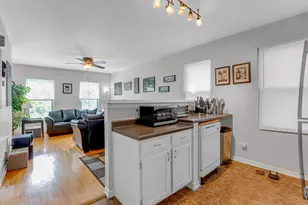 1468 W Ohio St, Chicago, IL 60642 - Photo 17