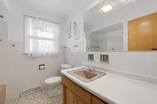 18345 Pierce Ave, Homewood, IL 60430 - Photo 9