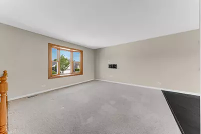 217 Atlantic Drive, Vernon Hills, IL 60061 - Photo 7