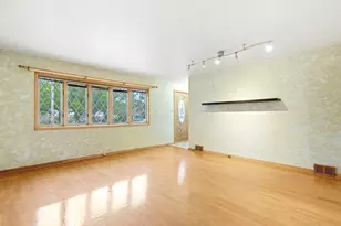 8642 Gross Point Rd, Skokie, IL 60077 - Photo 7