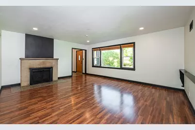 2307 N Arlington Heights Road, Arlington Heights, IL 60004 - Photo 9