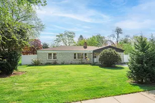 2307 N Arlington Heights Rd, Arlington Heights, IL 60004 - Photo 1