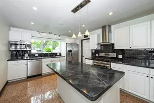 2307 N Arlington Heights Rd, Arlington Heights, IL 60004 - Photo 15
