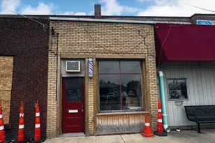118 W Howard St, Pontiac, IL 61764 - Photo 1