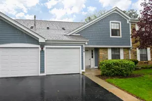 274 Elmwood Ln, Schaumburg, IL 60193 - Photo 1