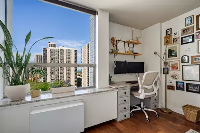 1360 N Sandburg Terrace #1510C, Chicago, IL 60610 - Photo 17