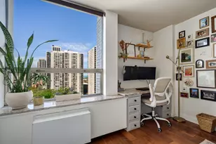 1360 N Sandburg Terrace, Chicago, IL 60610 - Photo 17