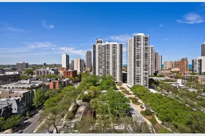 1360 N Sandburg Terrace #1510C, Chicago, IL 60610 - Photo 21