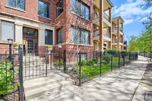 942 W Belle Plaine Ave, Chicago, IL 60613 - Photo 29