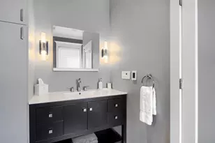 942 W Belle Plaine Ave, Chicago, IL 60613 - Photo 21