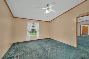 2910 E 11th Rd, Ottawa, IL 61350 - Photo 17
