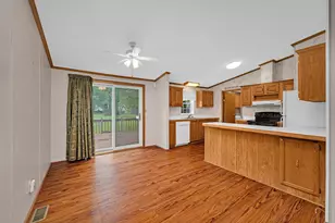 2910 E 11th Rd, Ottawa, IL 61350 - Photo 9