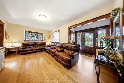 821 Larkin Avenue, Elgin, IL 60123 - Photo 5