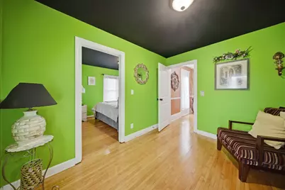 821 Larkin Avenue, Elgin, IL 60123 - Photo 17