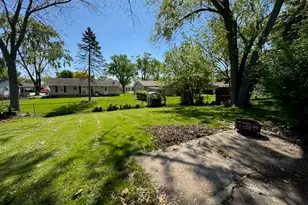 1123 Cedar Ln, Elk Grove Village, IL 60007 - Photo 11