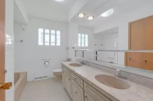 9700 S Kolmar Ave, Oak Lawn, IL 60453 - Photo 19