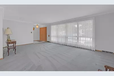 9700 S Kolmar Avenue, Oak Lawn, IL 60453 - Photo 5