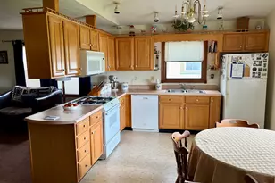 326 W Hight St, Macon, IL 62544 - Photo 5