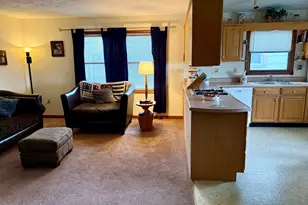 326 W Hight St, Macon, IL 62544 - Photo 9