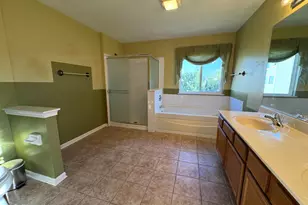 39302 N Queensbury Ln, Beach Park, IL 60083 - Photo 17